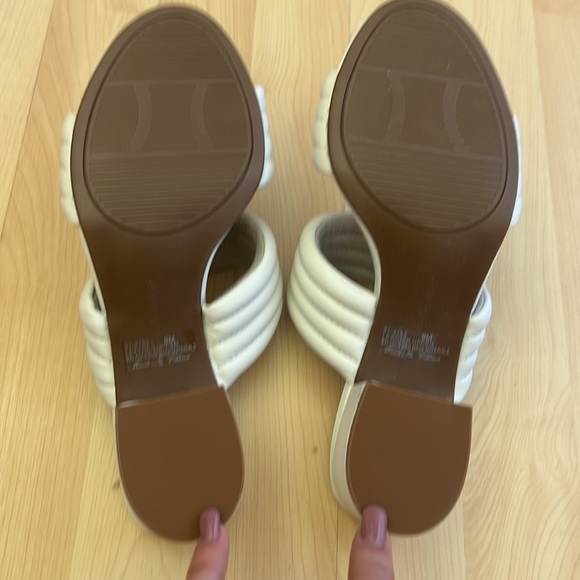 Bella Vita Women Double Strap Slide Sandals Georgette Size US 9M White Leather - Picture 5 of 5